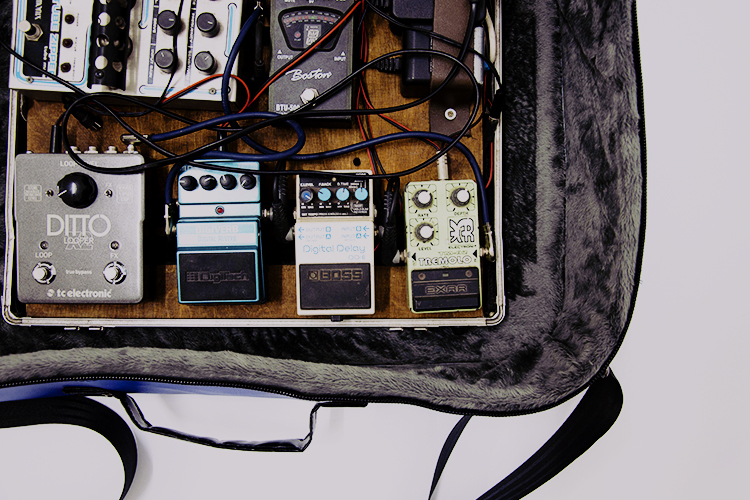 eco-pedalboard-bag-by-www.crearebags.com-featured-750x500